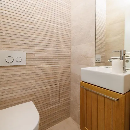Holiday home Lux House With Jacuzzy *