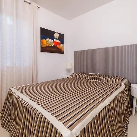 Holiday home Lux House With Jacuzzy *