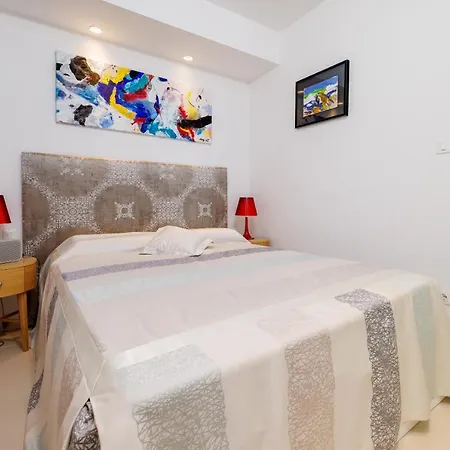 Lux House With Jacuzzy Holiday home